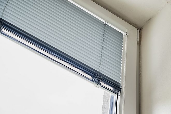 Skromné podmínky i střídání spolupracovníků