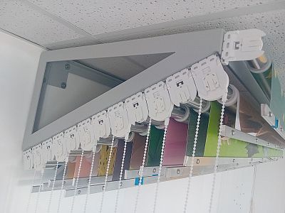 Instalace barevných látkových rolet pro školní družinu v Pardubicích