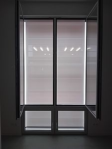 Instalace rolet den a noc a screenových rolet pro budovu Automatických mlýnů v Pardubicích