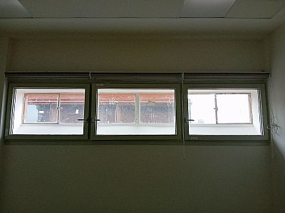 Instalace rolet den a noc a screenových rolet pro budovu Automatických mlýnů v Pardubicích