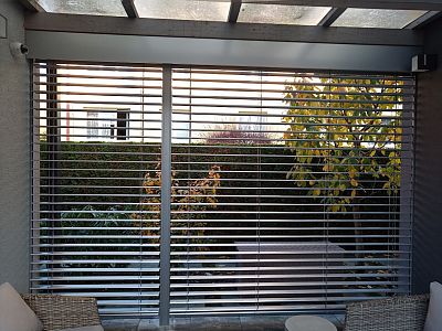 Instalace venkovních žaluzií Z 90: optimální ochrana a elegantní vzhled