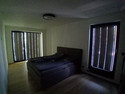 Zastínění interiéru rodinného domu v Pardubicích pomocí plisé žaluzií